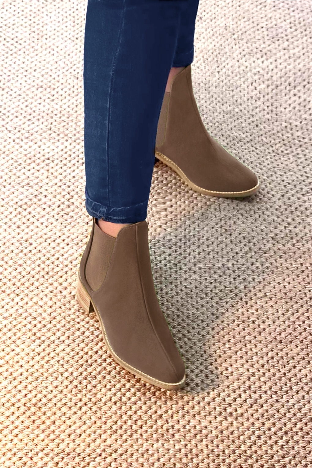 French elegance and refinement for these chocolate brown dress booties, with elastics on the sides, 
                available in many subtle leather and colour combinations. This charming casual ankle boot will do you a lot of favours.
Easy to put on thanks to its side elastics, it will entertain your steps.
Personalise it or not, with your own colours and materials on the "My favourites" page.  
                Matching clutches for parties, ceremonies and weddings.   
                You can customize these ankle boots with elastics to perfectly match your tastes or needs, and have a unique model.  
                Choice of leathers, colours, knots and heels. 
                Wide range of materials and shades carefully chosen.  
                Rich collection of flat, low, mid and high heels.  
                Small and large shoe sizes - Florence KOOIJMAN